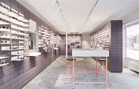 VIU EYEWEAR® Optiker & Brillengeschäft in Nürnberg mit .